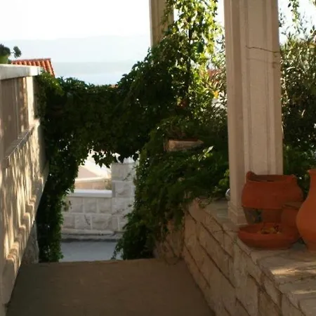 Apartment In With Sea View, Balcony, Air Conditioning, Wi-fi Bol