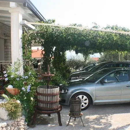 In With Sea View, Balcony, Air Conditioning, Wi-fi Bol